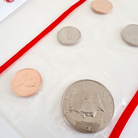 1999 UNITED STATES MINT COIN SET DENVER UNCIRCULATED SET OF 2 - Picture 7 of 12